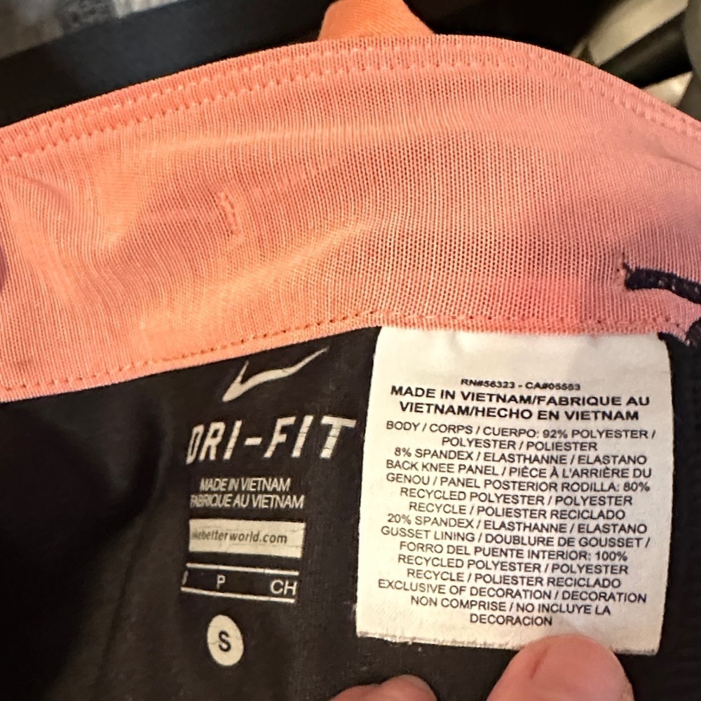 Nike Dri-FIT Coral Cap Capri
